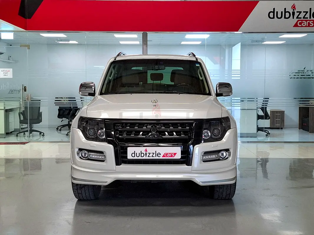 2020 Mitsubishi Pajero GLS, GCC Specs